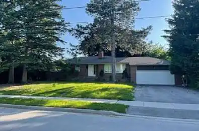 31 ORLON Crescent Richmond Hill Ontario L4C 6S3