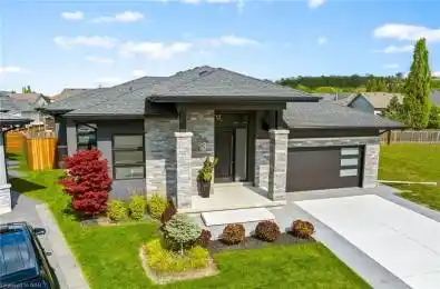 13 FRANCESCO Crescent St. Catharines Ontario L2S 4C7