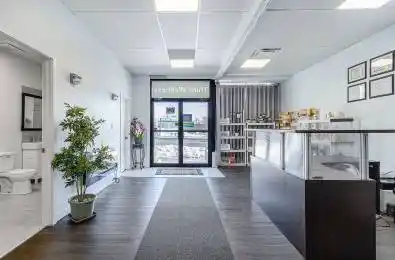 524 Simcoe Street Oshawa Ontario L1H 4J8