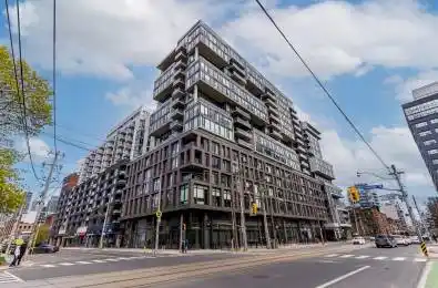 111 Bathurst Street Unit# 701 Toronto C01 Ontario M5V 0M9