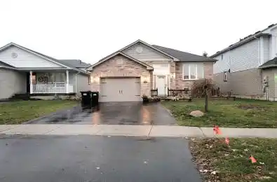 88 Leggott Avenue Barrie Ontario L4N 8B8