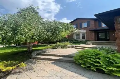 9 Chadburn Crescent Aurora Ontario L4G 4T4
