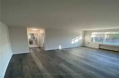 16 Garden Place Unit# 3 Toronto W06 Ontario M8W 1M3