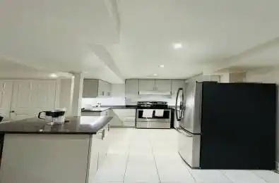 76 LEXINGTON Road Brampton Ontario L6P 2B1