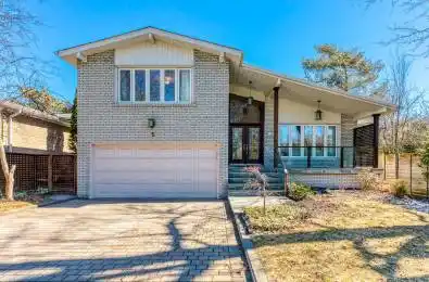 5 Foursome Crescent Toronto C12 Ontario M2P 1W1