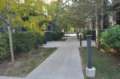 32 Fieldway Road Unit# 102 Toronto W08 Ontario M8Z 0E3