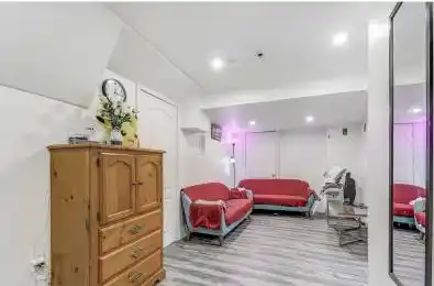 127 Worthington Avenue Unit# BASEMENT Brampton Ontario L7A 3H3