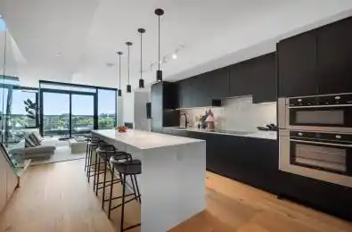 899 College Street Unit# PH 621 Toronto C01 Ontario M6H 3P7