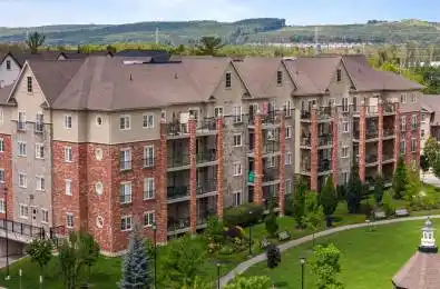 39 Ferndale Drive Unit# 106 Barrie Ontario L4N 5T5