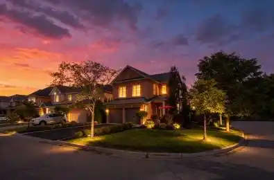 25 Aztec Court Richmond Hill Ontario L4S 2W6