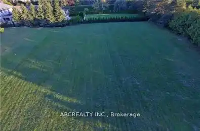 655 Woodland Acres Crescent Vaughan Ontario L6A 1G2