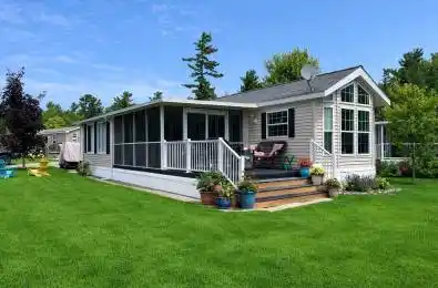15 Kenora Trail Wasaga Beach Ontario L9Z 1X7