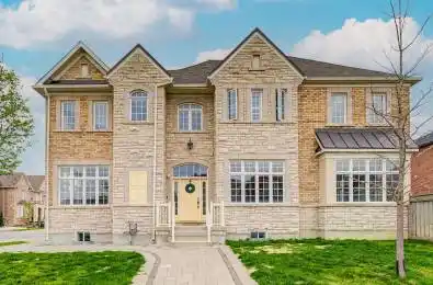 55 Major Crescent Aurora Ontario L4G 0X5