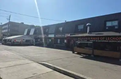 365A Wilson Avenue Unit# #213 Toronto C06 Ontario M3H 1T3