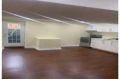 90 Roulette Crescent Brampton Ontario L7A 0G4