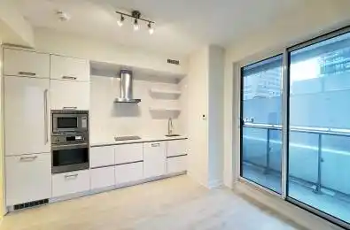 2221 Yonge Street Unit# 902 Toronto C10 Ontario M4S 2B4