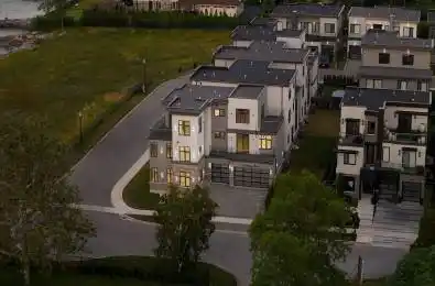 4 Sunrow Gate Hamilton Ontario L8E 5C1