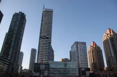 4065 Confederation Parkway Unit# 517 Mississauga Ontario L5B 0L4