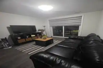 5917 Main Street Unit# 707 Whitchurch-Stouffville Ontario L4A 2Z9