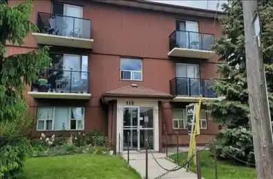 416 E 42nd Street Unit# 302 Hamilton Ontario L8T 3A9