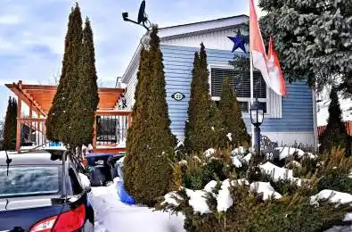 22 Sunrise Circle Bradford West Gwillimbury Ontario L3Z 3W9