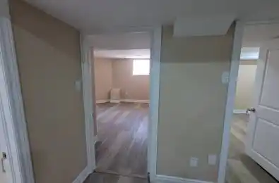 35 Latania Boulevard Brampton Ontario L6P 1T1