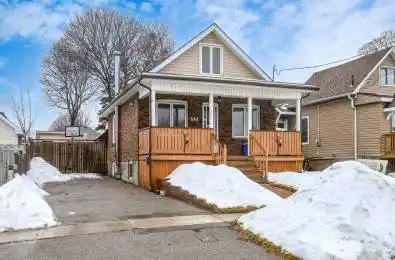 644 Oxford Street Oshawa Ontario L1J 3V8