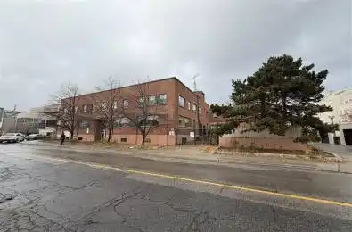 500 MacPherson Avenue Toronto C02 Ontario M5R 1M3