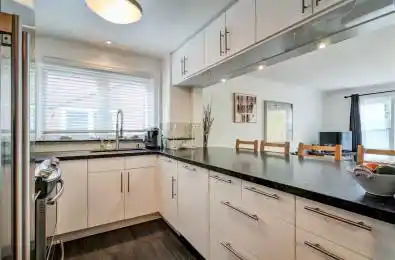 21 Love Crescent Unit# Main Floor Toronto E02 Ontario M4E 1V6