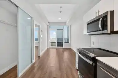 80 Bond Street Unit# 1807 Oshawa Ontario L1G 0E6