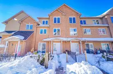 4 Cox Boulevard Unit# 11 Markham Ontario L3R 4E8