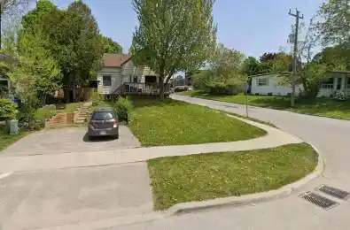 147 Berczy Street Barrie Ontario L4M 3R5