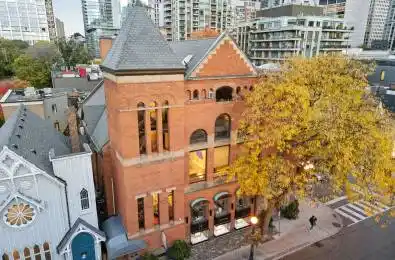 33 Hazelton Avenue Toronto C02 Ontario M5R 2E3