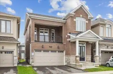 925 Hickory Crescent Milton Ontario L9E 1P6