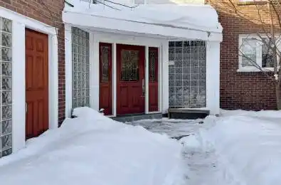 195 Rumble Avenue Richmond Hill Ontario L4C 4G5