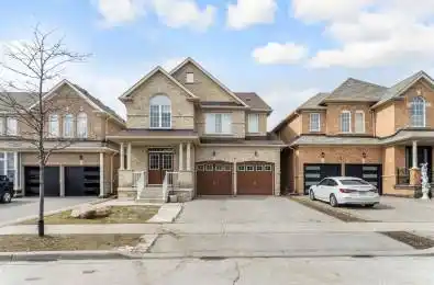 4 FOSSIL Street Brampton Ontario L6P 3G6