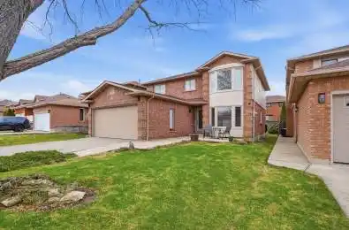 31 Republic Avenue Hamilton Ontario L9B 2G6