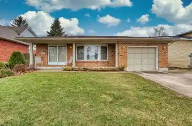 31 Cole Farm Boulevard St. Catharines Ontario L2N 7E2